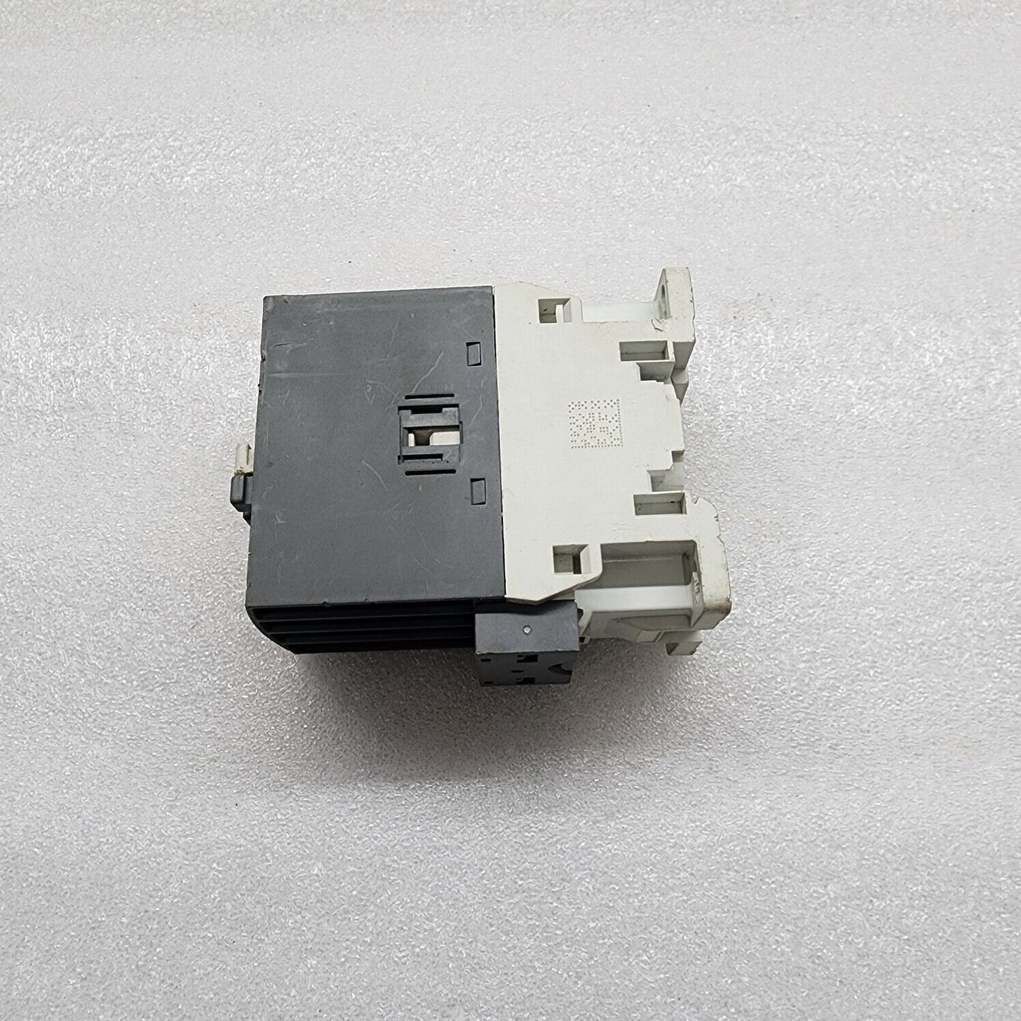 ABB AF38-40-00-11 CONTACTOR 24-60VAC/20-60VDC