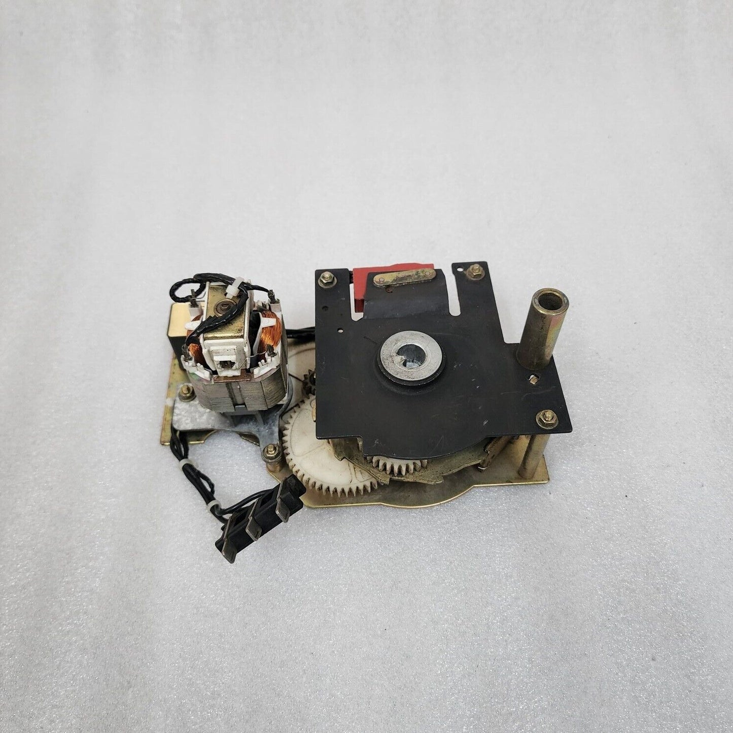 MERLIN GERIN MCH-M 685763 MOTOR MECHANISM 200-240VAC