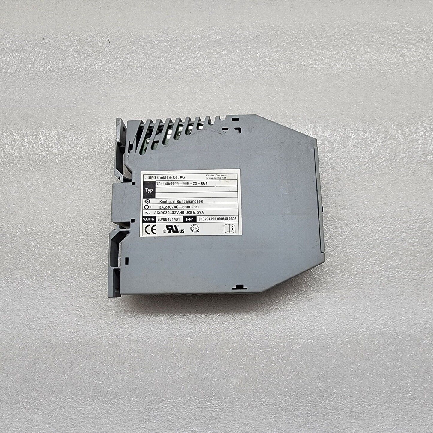 JUMO 701140/9999-999-22-064 TEMPERATURE LIMITER 20-53V AC/DC