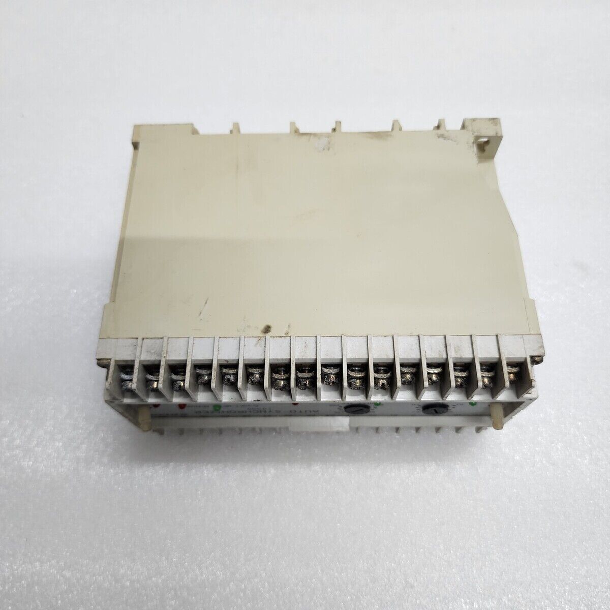 SELCO T4500-00 AUTO-SYNCHRONIZER 380-440V