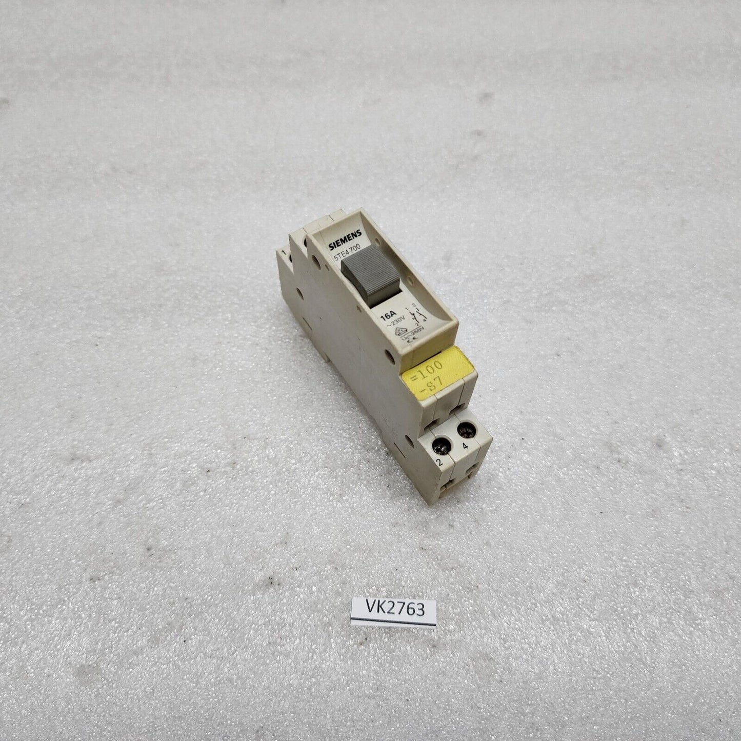 SIEMENS 5TE4700 N-TYPE PUSH BUTTON 16A 230V