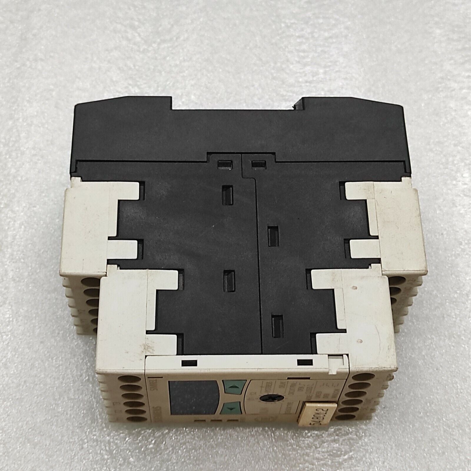 SIEMENS 3RS1040-1GD50 TEMPERATURE MONITORING RELAY 