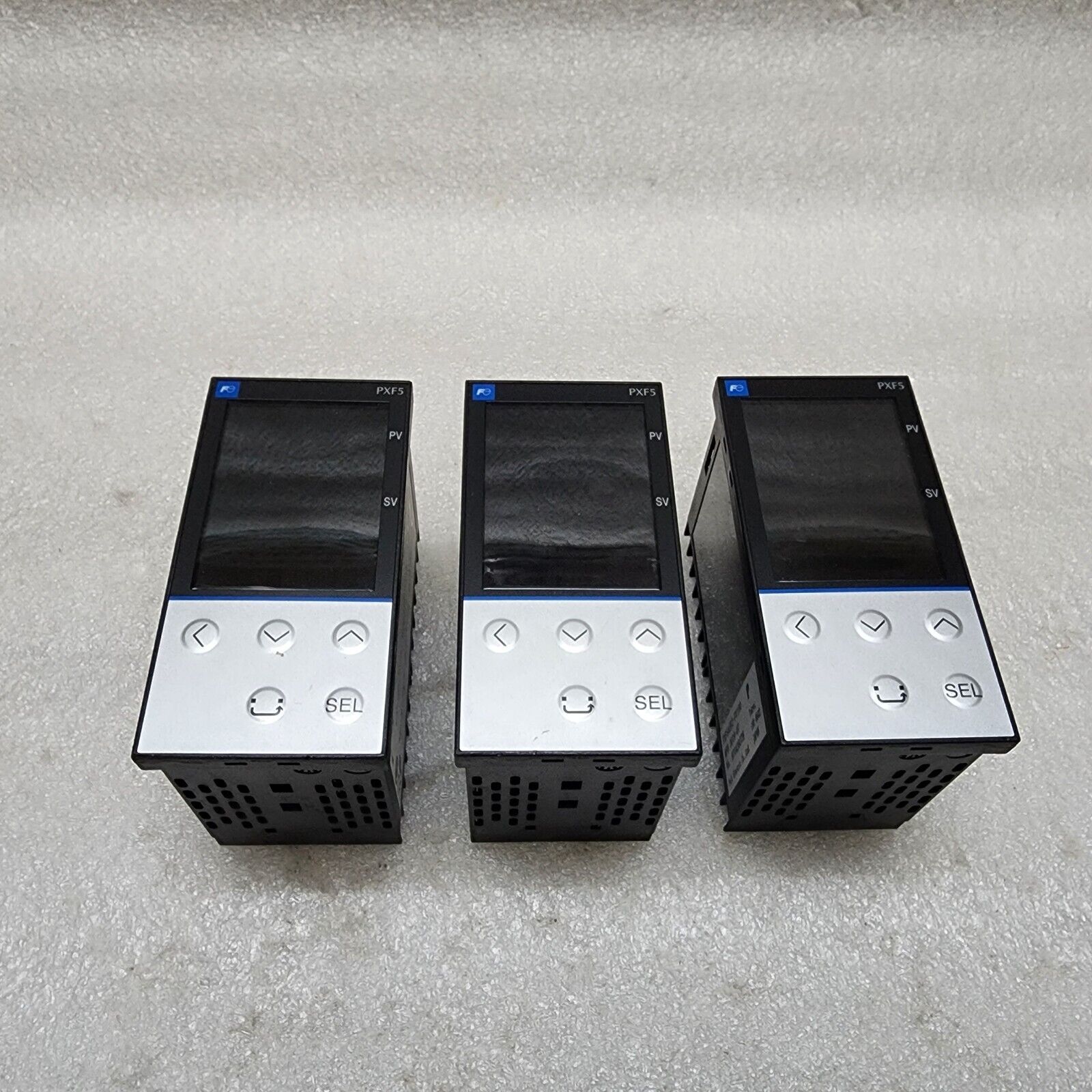 FUJI ELECTRIC PXF5AER2-FV100-P TEMPERATURE CONTROLLER 100-240VAC