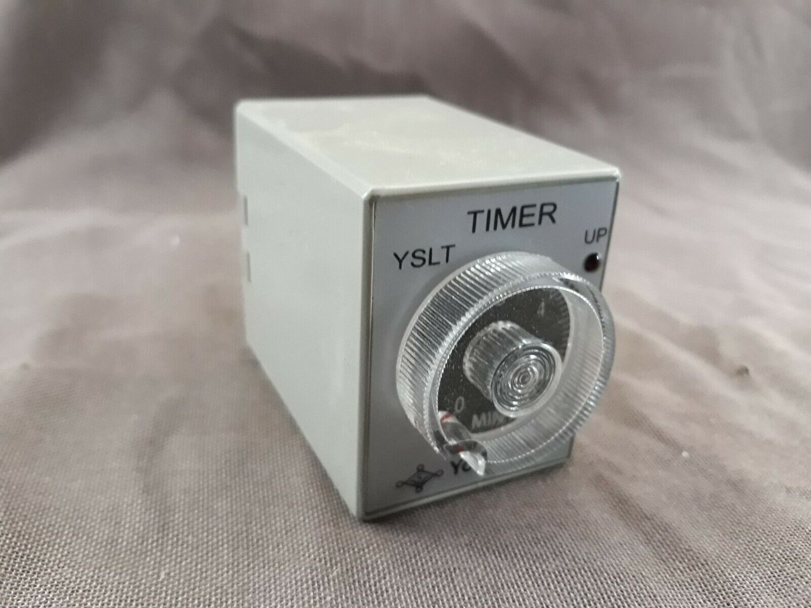 Yong Sung YSLT-A22-11 Timer YSLT 220 VAC