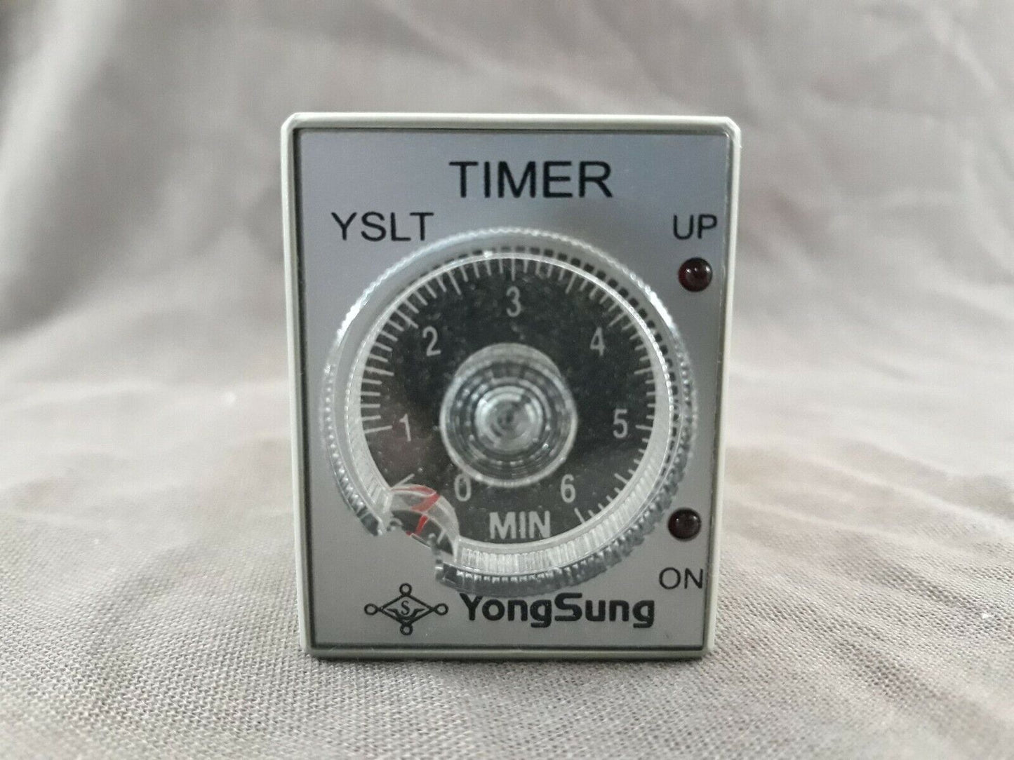 Yong Sung YSLT-A22-11 Timer YSLT 220 VAC