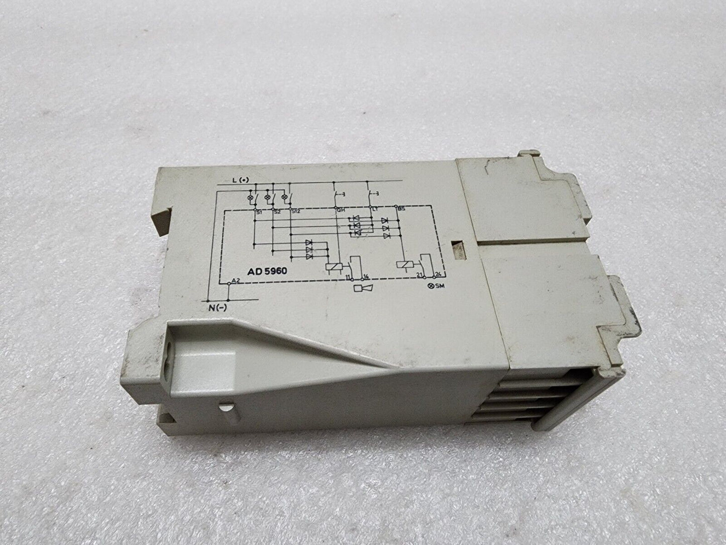 DOLD AD5960 FAULT ANNUNCIATOR SYSTEM 220VAC
