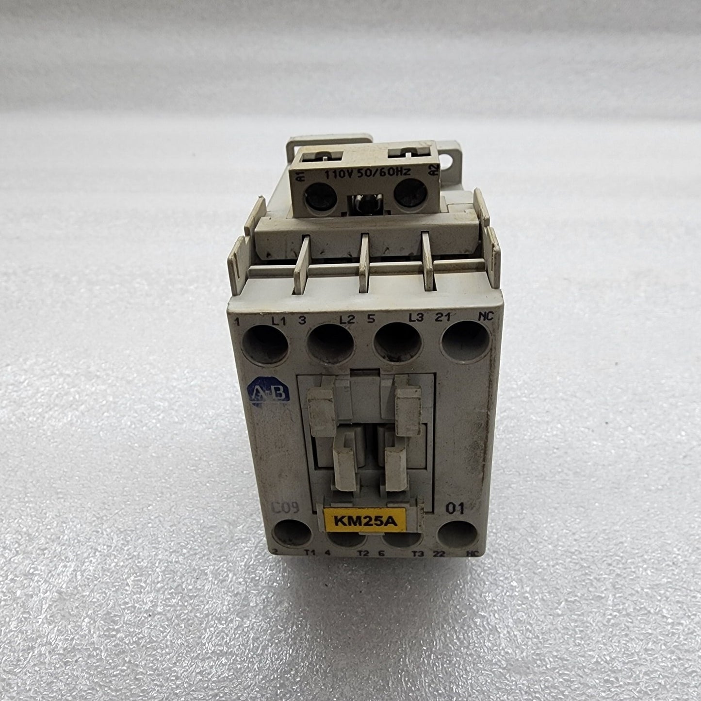 ALLEN BRADLEY CAT 100-C09-01 CONTACTOR COIL VOLTAGE 110V