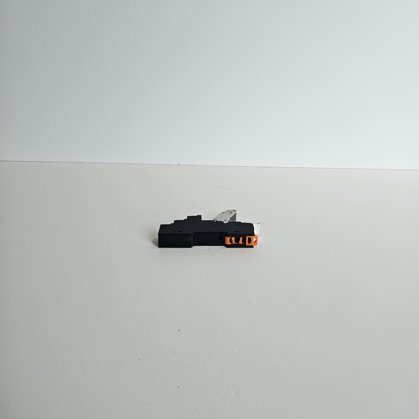 DEGSON DPRC08A-F3 RELAY SOCKET