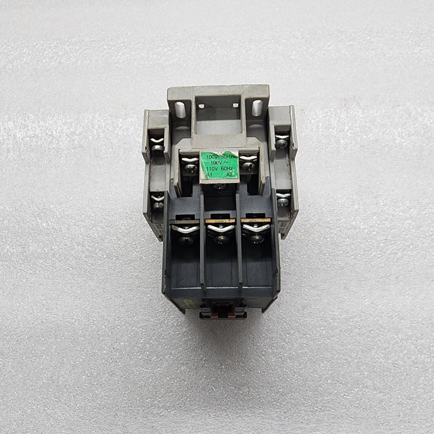HYUNDAI UMC 32 MAGNETIC CONTACTOR COIL VOLTAGE 100-110V