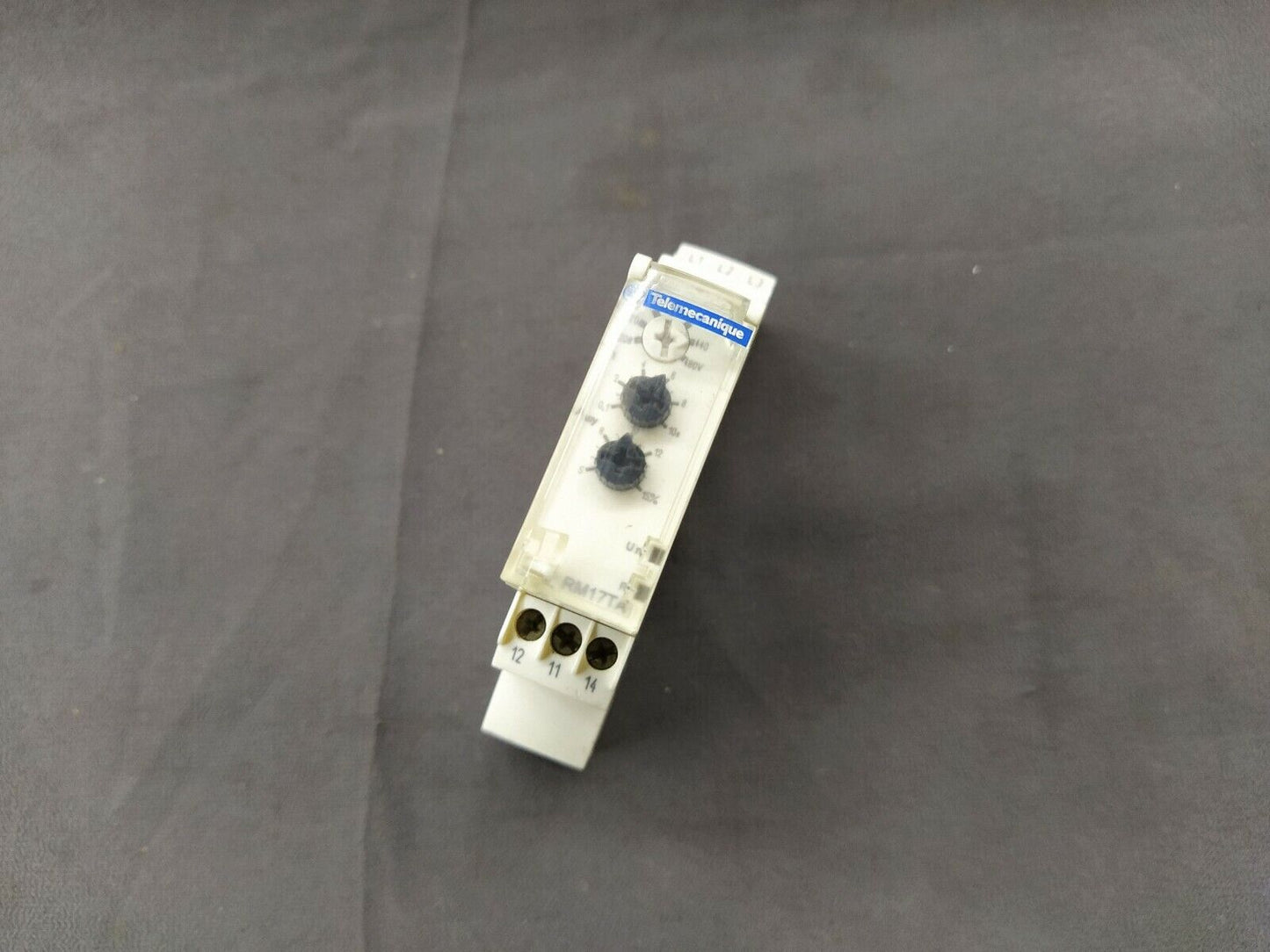 Telemecanique RM17TA00 Modular Multifunction 3-Phase Supply Control Relay 208-48