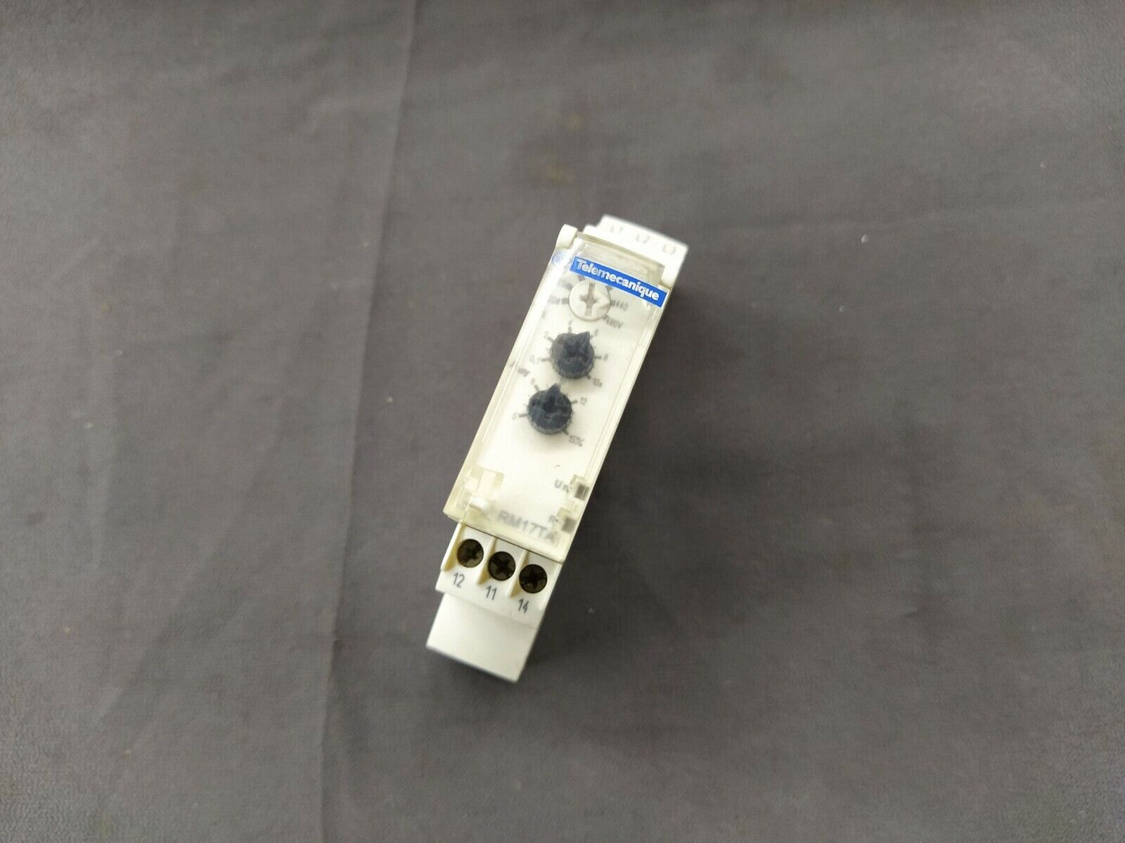 Telemecanique RM17TA00 Modular Multifunction 3-Phase Supply Control Relay 208-48