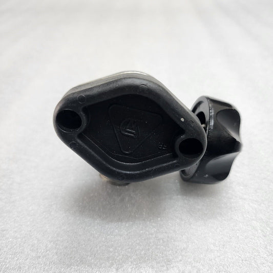 SCOTT BREATHING AIR CYLINDER VALVE 2500 PSI THREAD M18