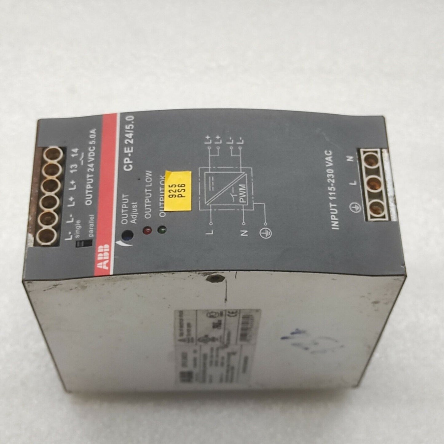 ABB CP-E 24/5.0 POWER SUPPLY 1SVR427034R0000 24VDC 5A SCREW RUSTED