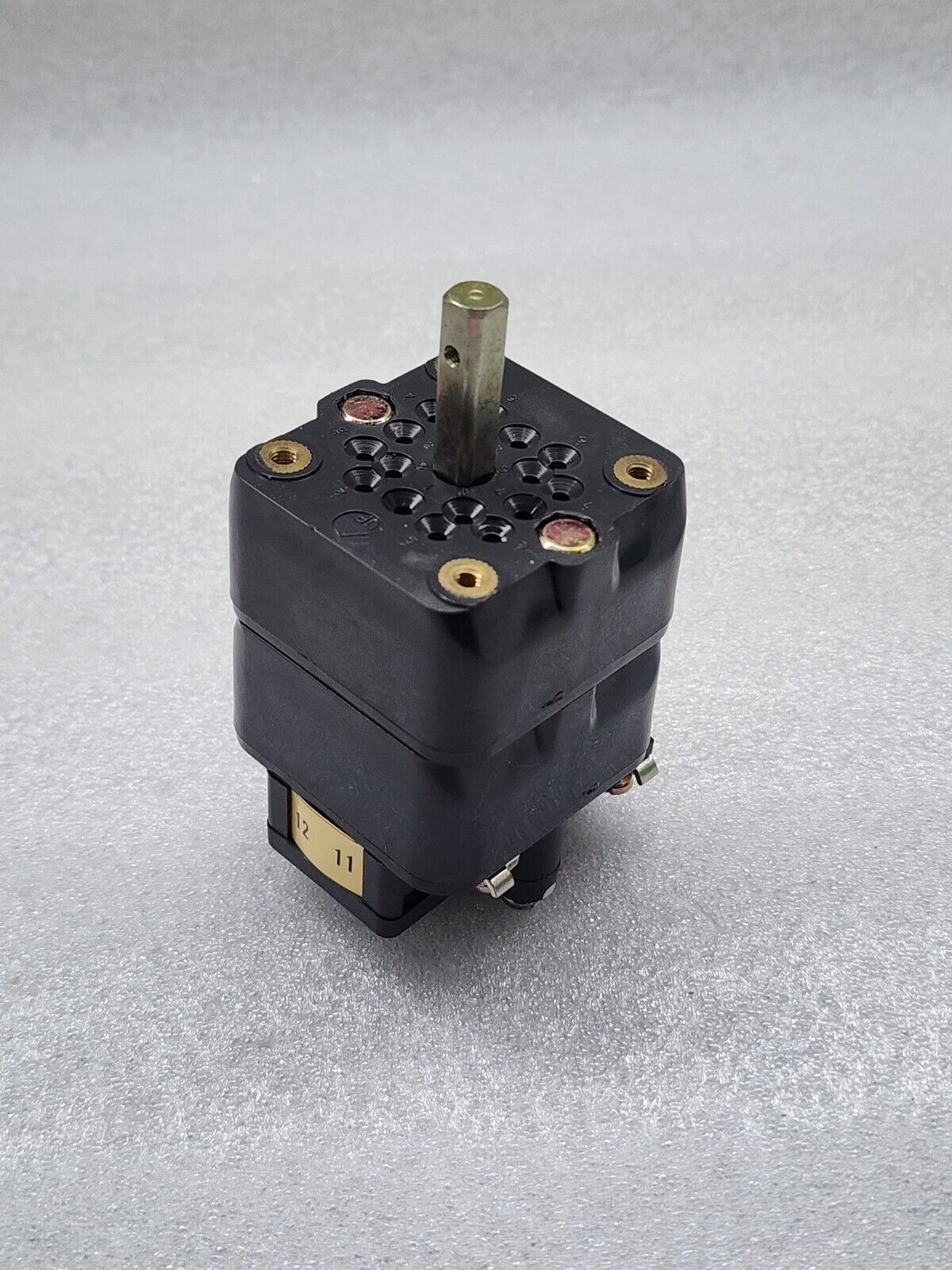 SEIKO ELECTRIC YBRSF1-1X CAM SWITCH 600V 10A 009 A