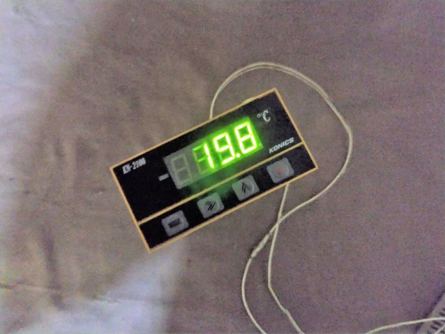 Konics KN-2101 Temperature Indicator KN 2100 24VDC