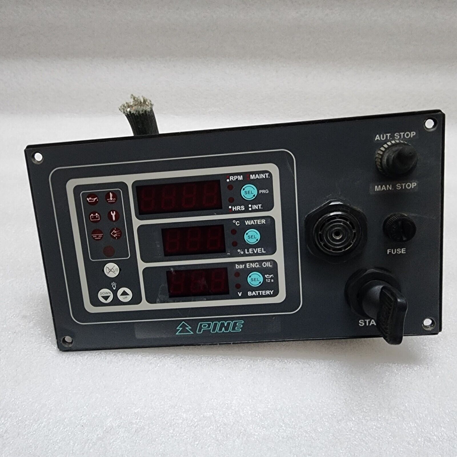 PINE CM30 DIGITAL PANELS FOR ENGINE