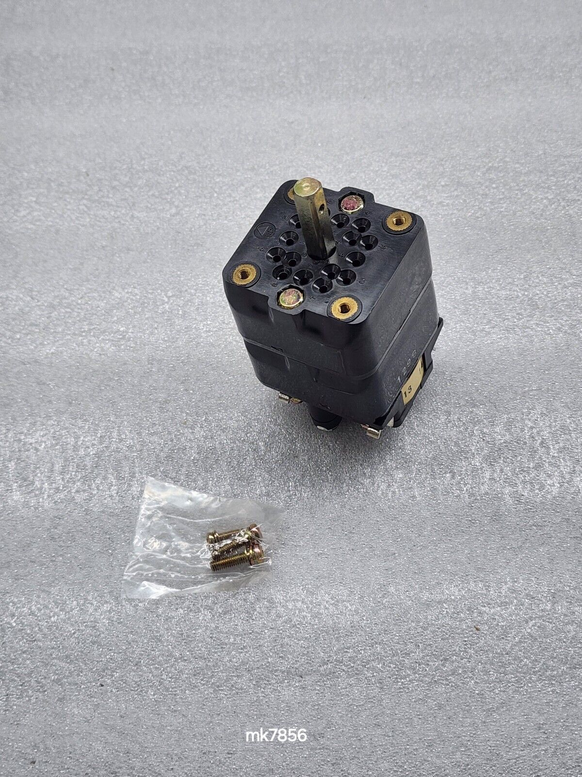 SEIKO ELECTRIC YBRSF1-1X CAM SWITCH 600V 10A 009 A