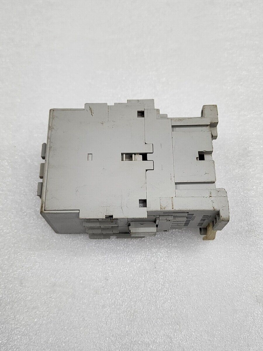 ALLEN BRADLEY CAT 100-C30-00 SER C MAGNETIC CONTACTOR COIL VOLTAGE 110V