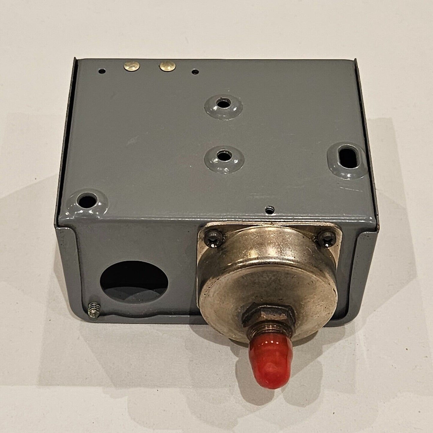 PENN P70AA-7 REFRIGERATION PRESSURE CONTROLLER