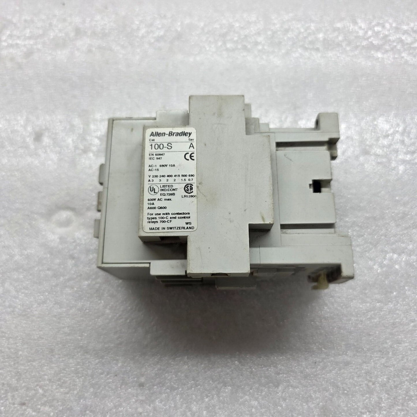 ALLEN BRADLEY CAT 100-C30-00 MAGNETIC CONTACTOR 24V