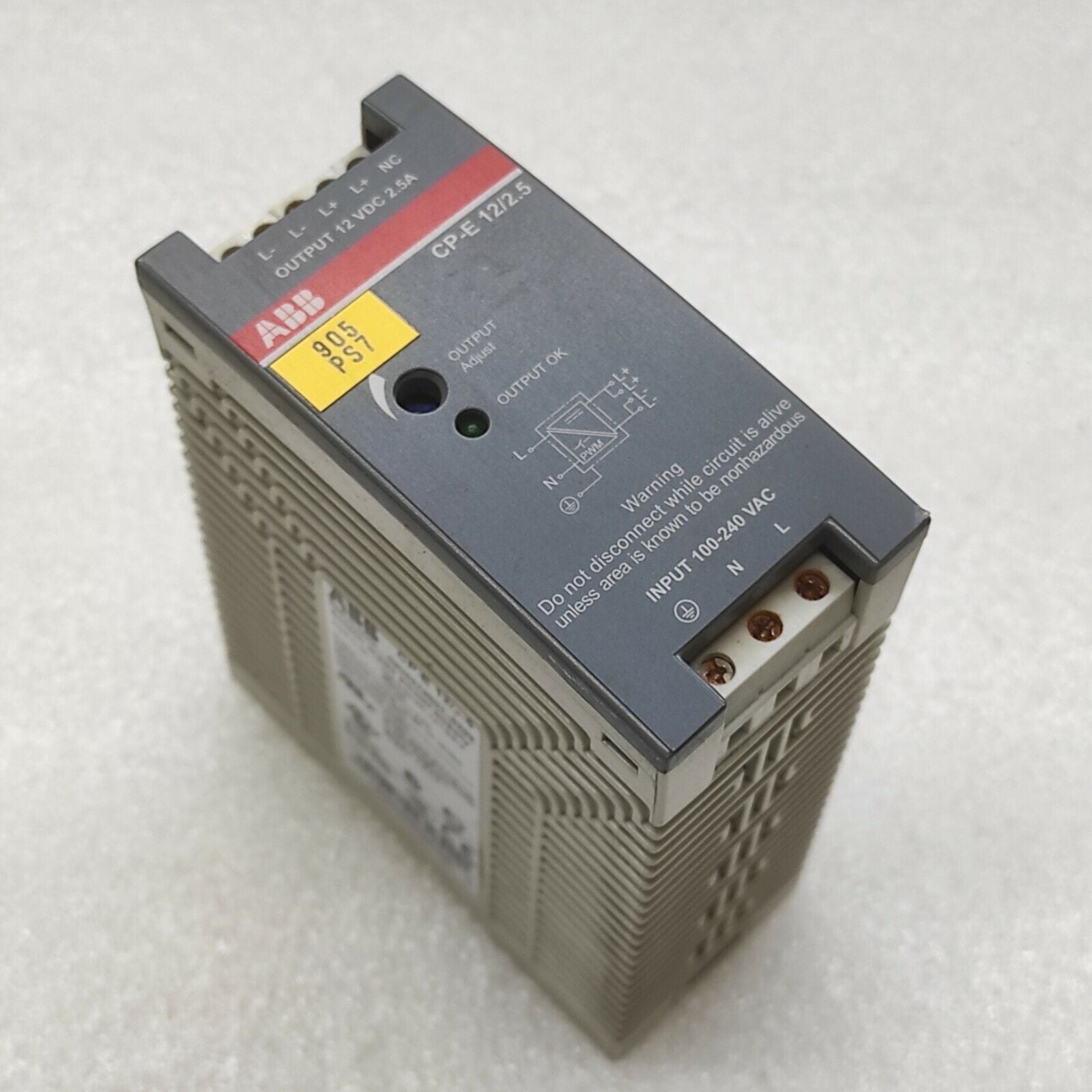 ABB CP-E 12/2.5 POWER SUPPLY 1SVR427032R1000 12VDC 2.5A LOT OF 2 UNIT