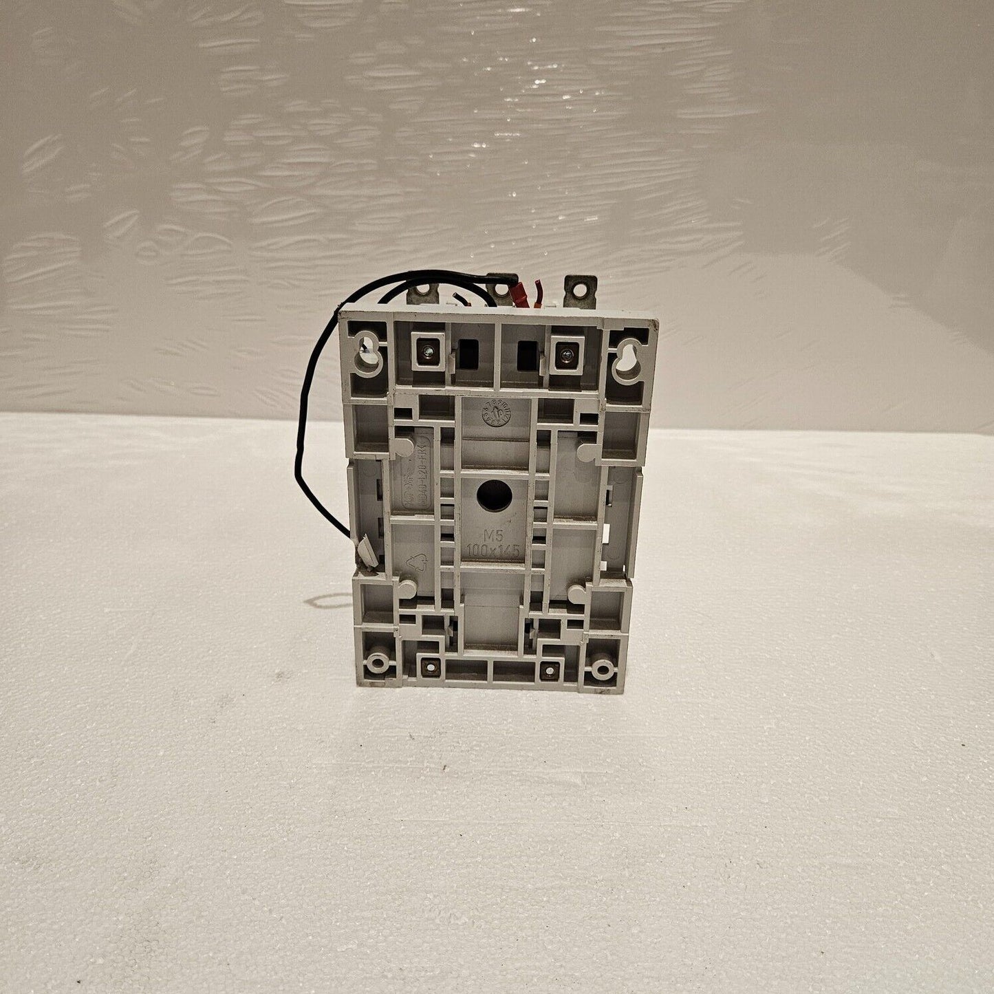 ALLEN BRADLEY CAT 100-D95 3-POLE MAGNETIC CONTACTOR 160A COIL VOLTAGE 24VDC