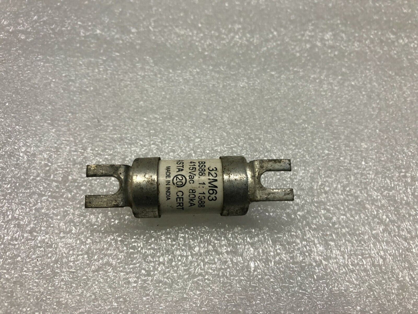 BUSSMANN NITD32M63 BRITISH STANDARD FUSE 32A 415VAC 80kA LOT OF 9 UNIT