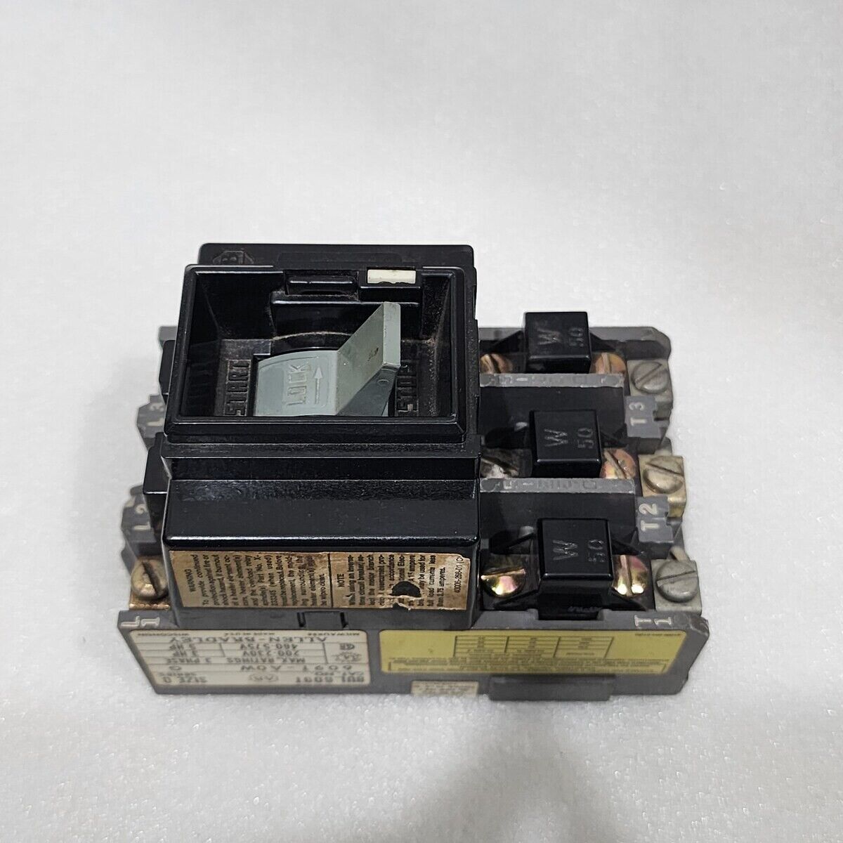 ALLEN BRADLEY CAT 609T-AOW MANUAL STARTING SWITCH SER G