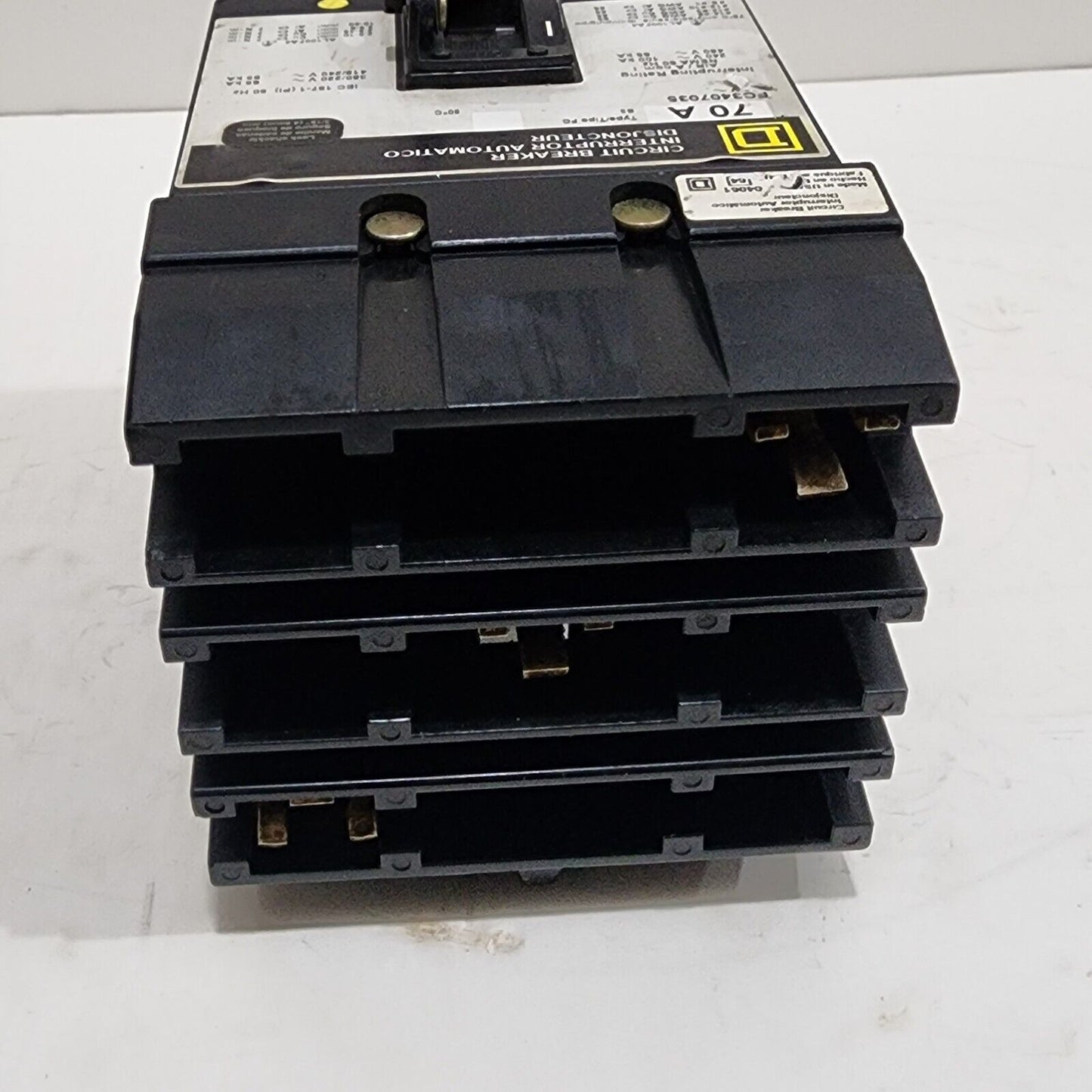 SQUARE D FC3407035 MOLDED CASE CIRCUIT BREAKER 70A 480V