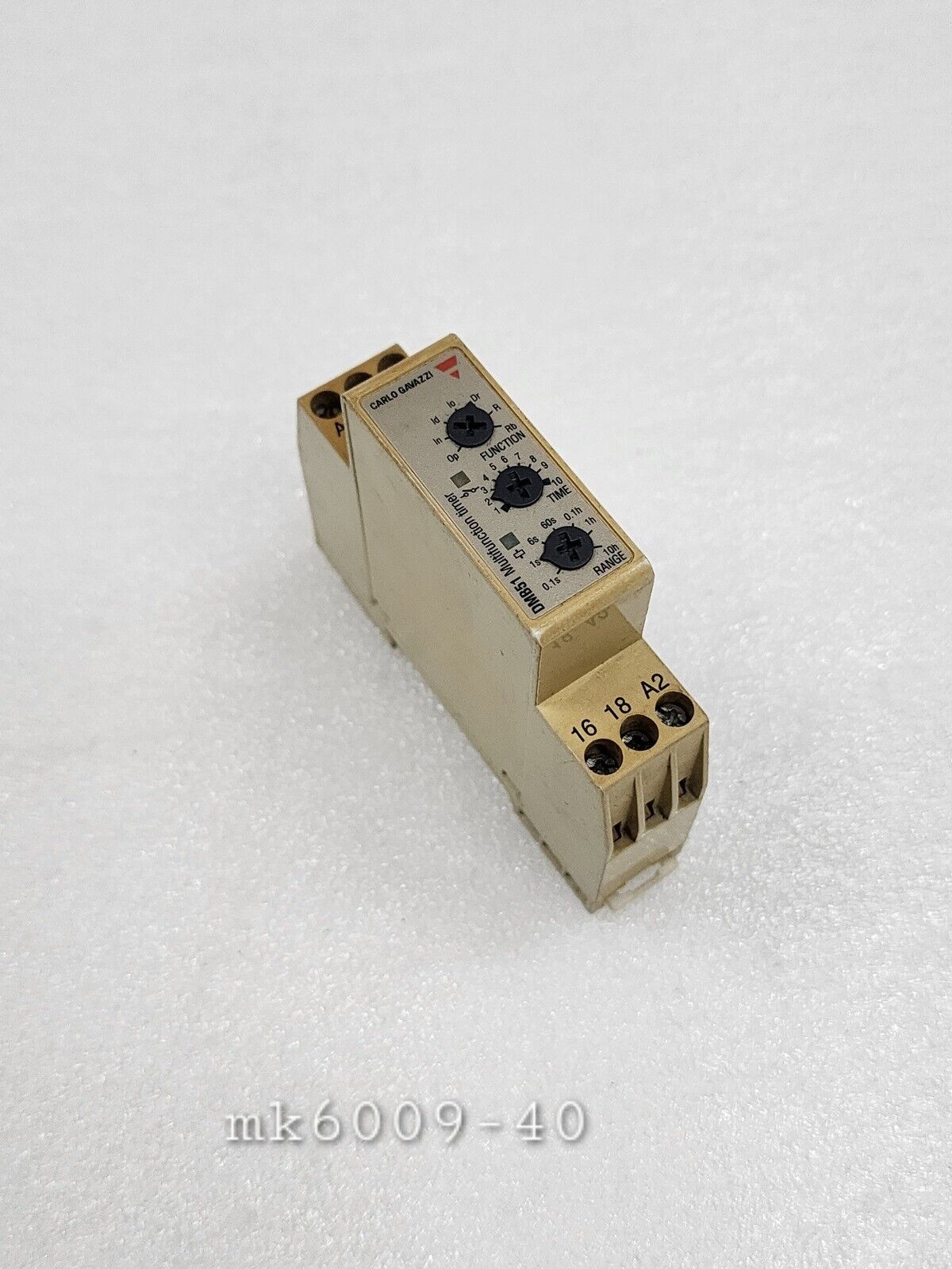 CARLO GAVAZZI DMB51CM24 MULTIFUNCTION TIMER 24-240VAC / 24VDC