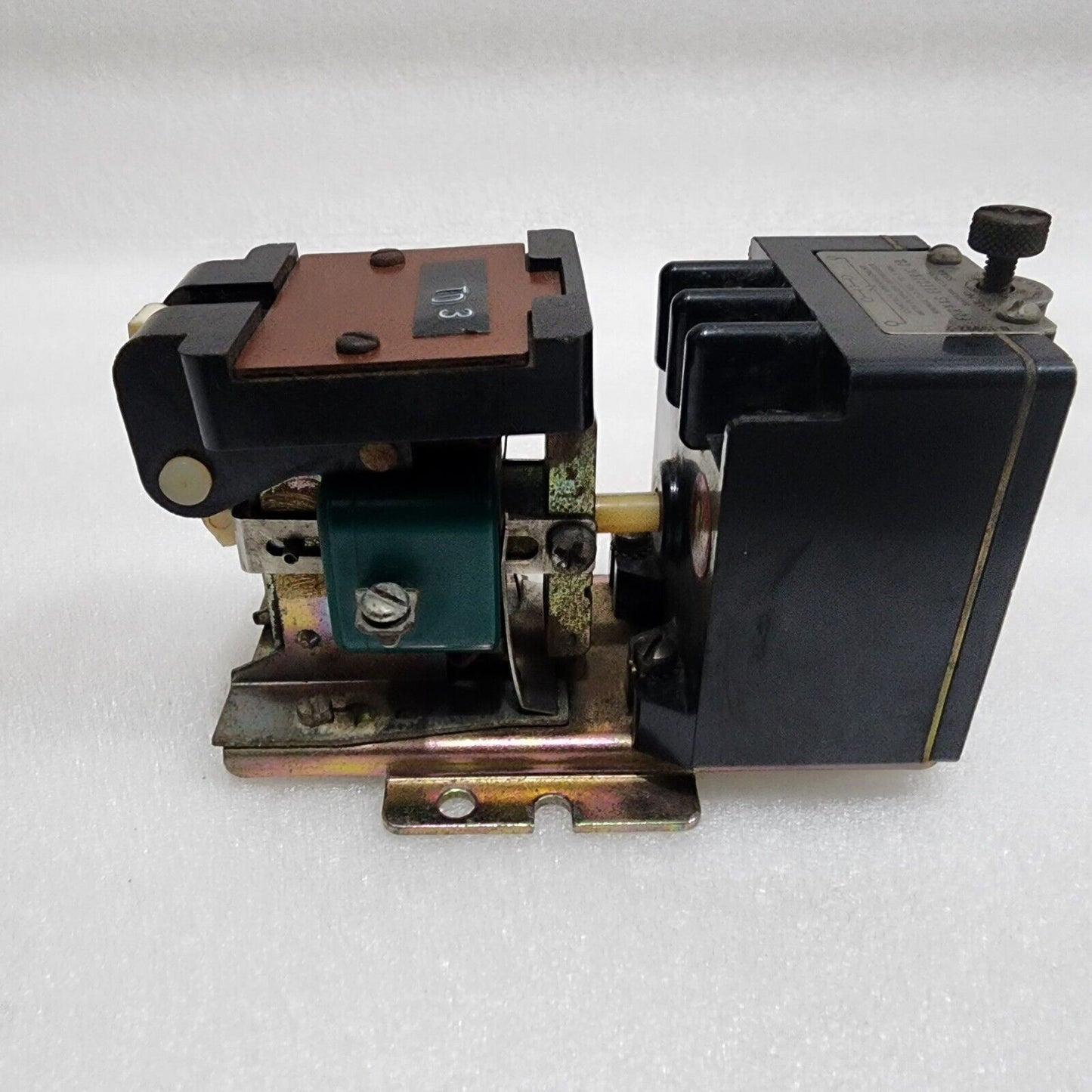 FURNAS ELECTRIC 55AA PNEUMATIC TIMER CONTACTOR 55BAIAF