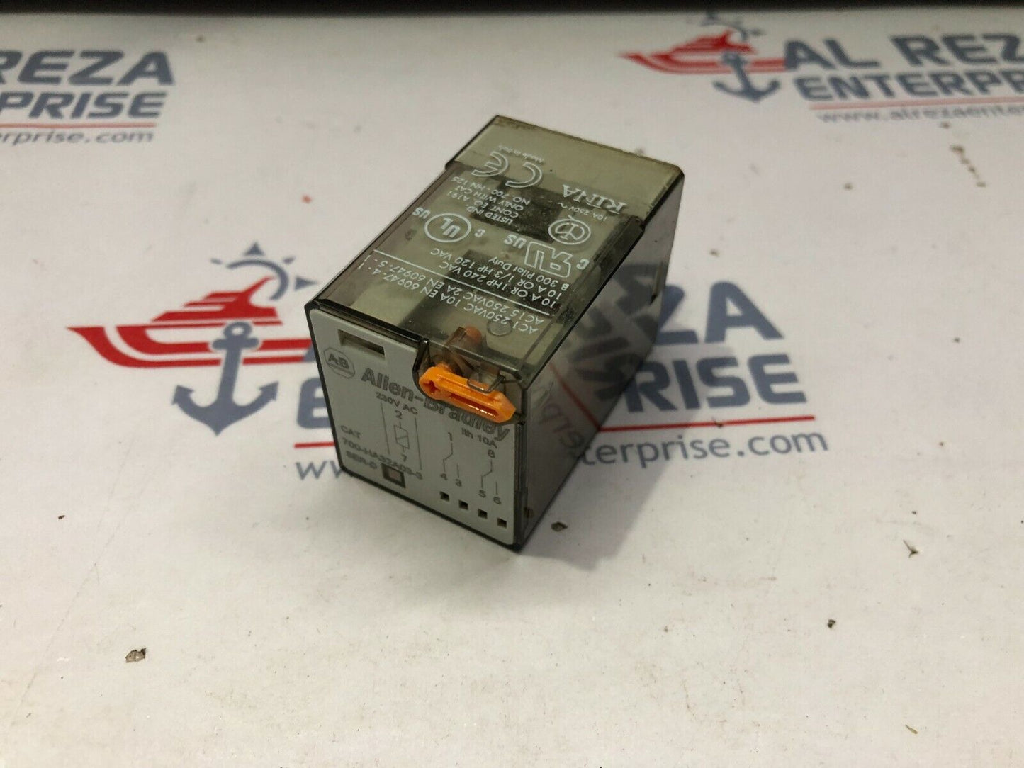 ALLEN BRADLEY CAT 700-HA32A03-3 SERIES D RELAY