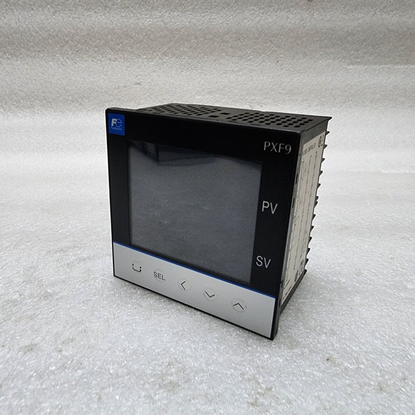 FUJI ELECTRIC PXF9AER2-1V100-P TEMPERATURE CONTROLLER 100-240VAC