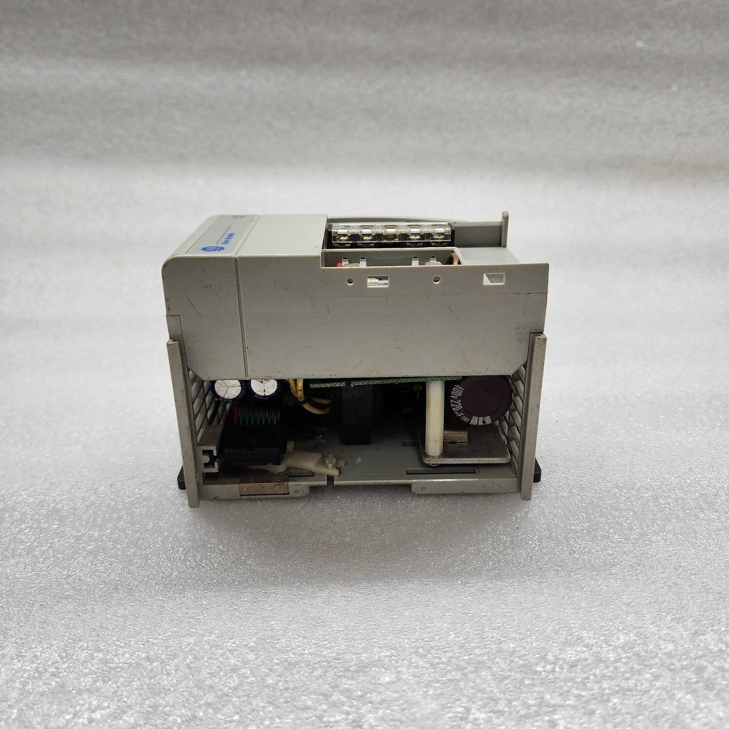 ALLEN BRADLEY CAT 1769-PA2 COMPACT I/O POWER SUPPLY