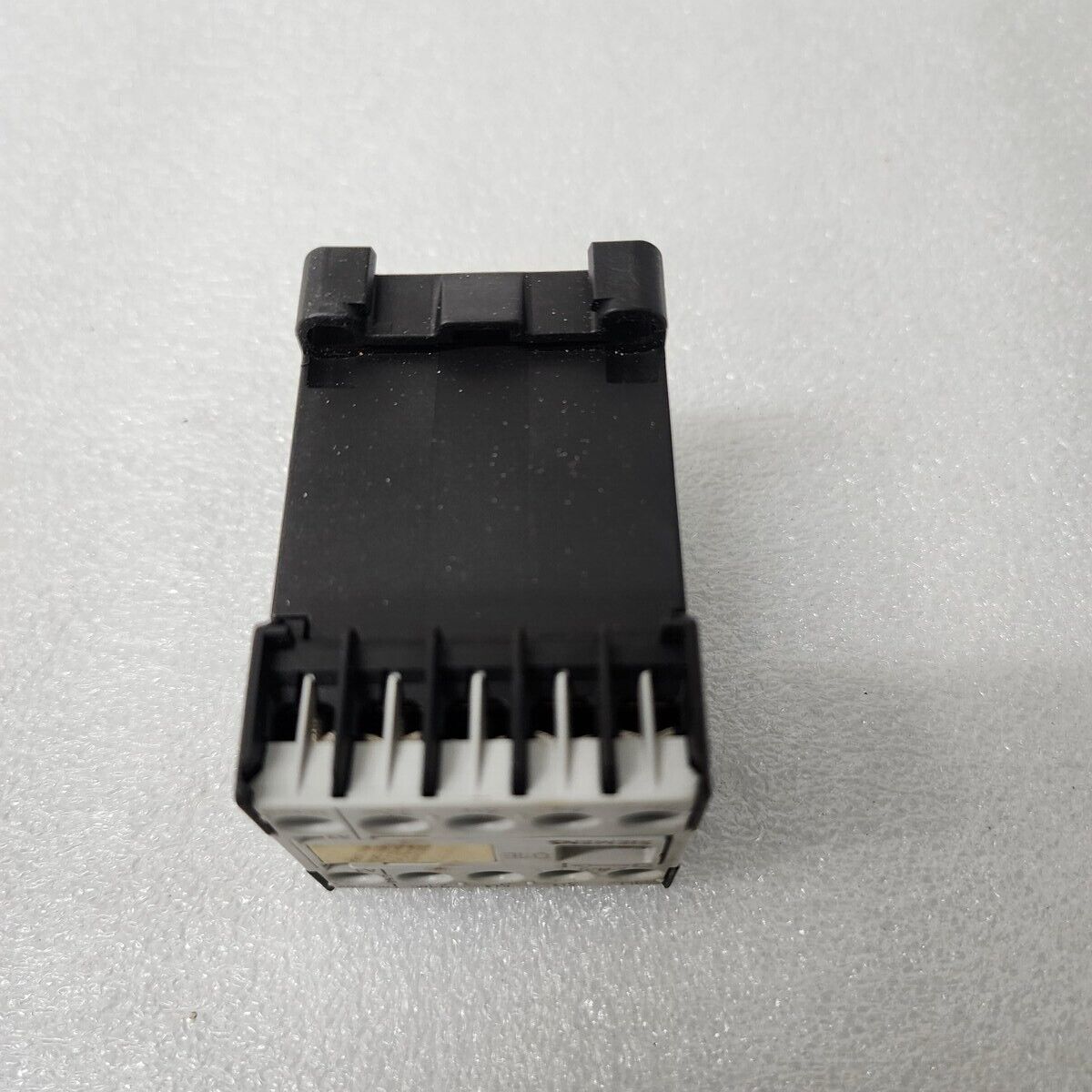 SIEMENS 3TF20 01-0AG2 01E CONTACTOR RELAY 1NC