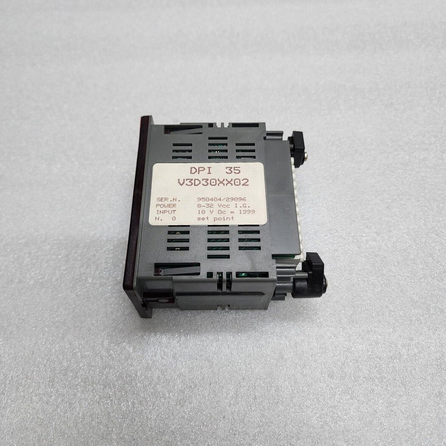 CARLO GAVAZZI DPI 35 PTC V3D30XX02 8-32V