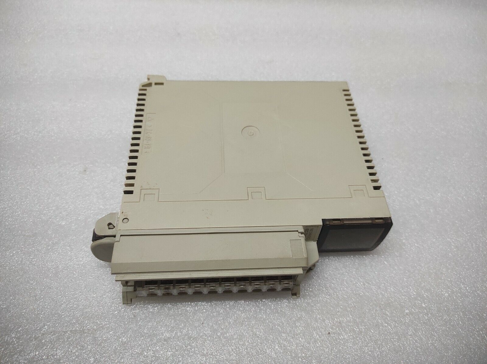 SE TSXDEY16D2 DISCRETE INPUT MODULE 