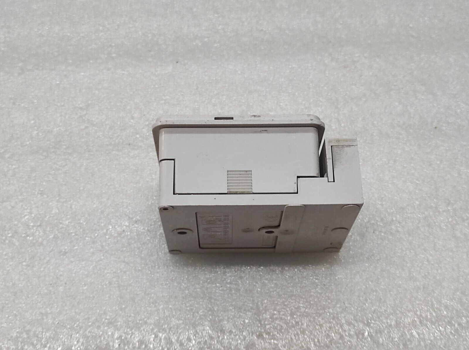 LEGRAND 923431 ANALOGUE SURFACE MOUNT TIME SWITCH 230V AC RS 180-7773