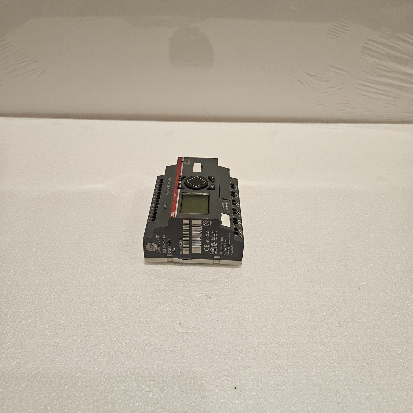 ABB LM041-CE18RDC LOGIC MODULE 1SVR440620R5300