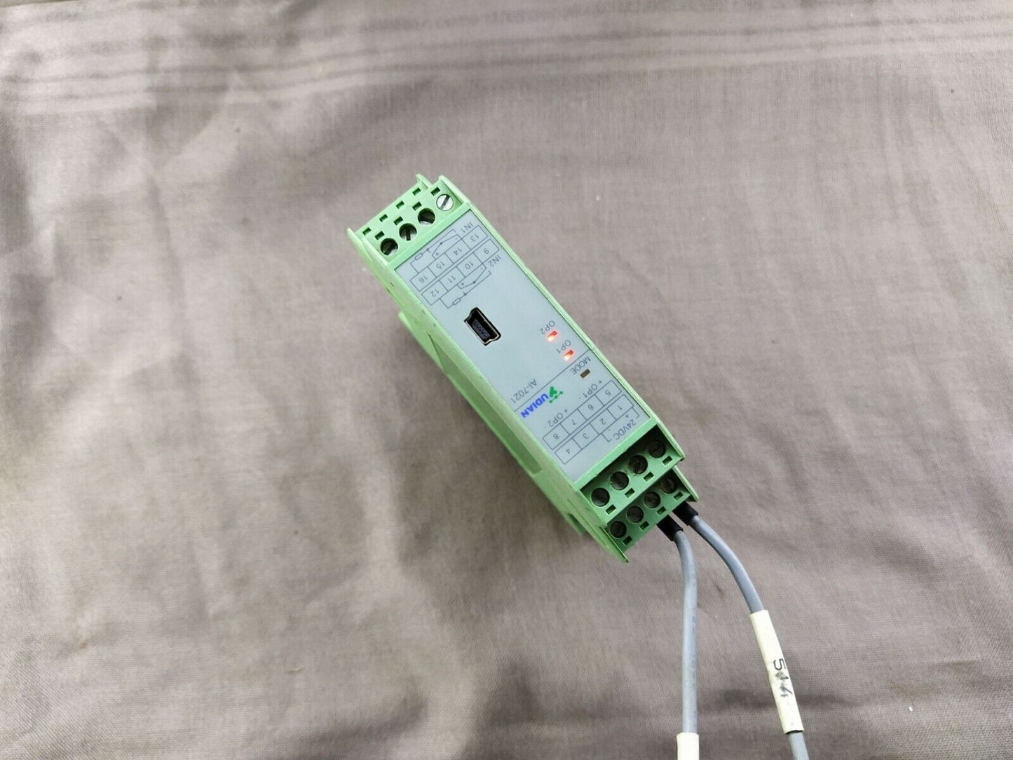 Udian AI-7021 Dual Temperature Transmitter - Signal Isolator