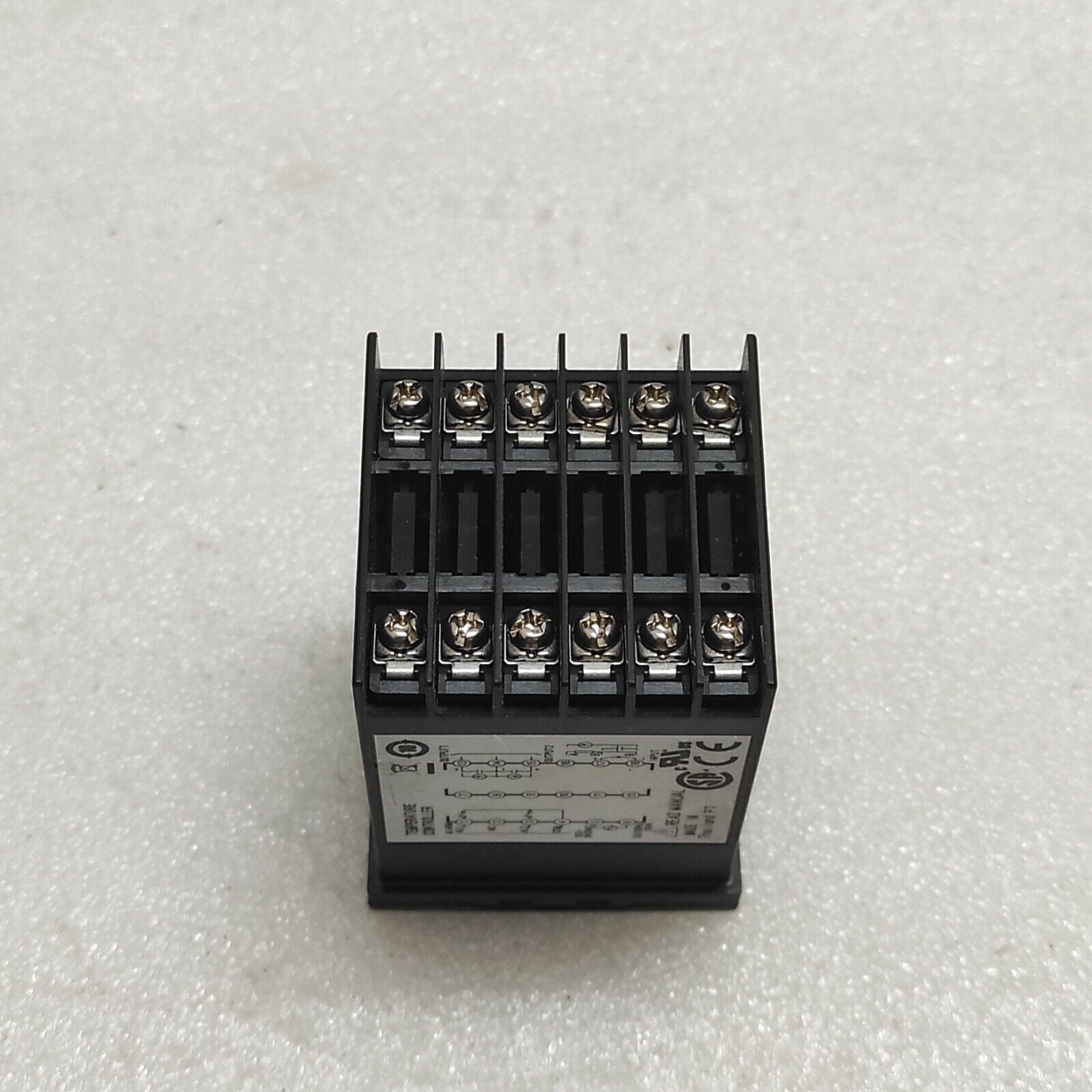 FUJI ELECTRIC PXF4 TEMPERATURE CONTROLLER PXF4AER2-1V100-P 100-240VAC 