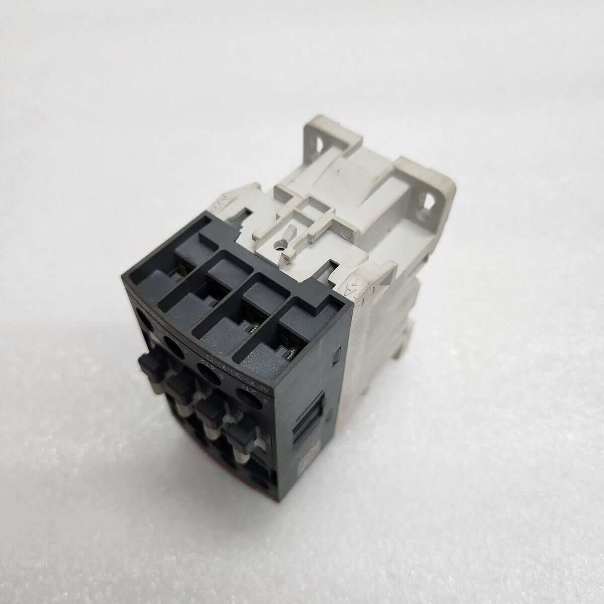 ABB AF16 3-POLE CONTACTOR 35A AF16-30-10-13 100-250V AC/DC