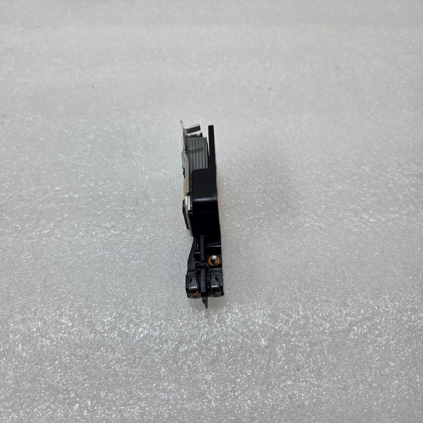 SIEMENS 3VF9 121-3JG40 UNDERVOLTAGE RELEASE 208–240V 50/60HZ FOR 3VF MCCB