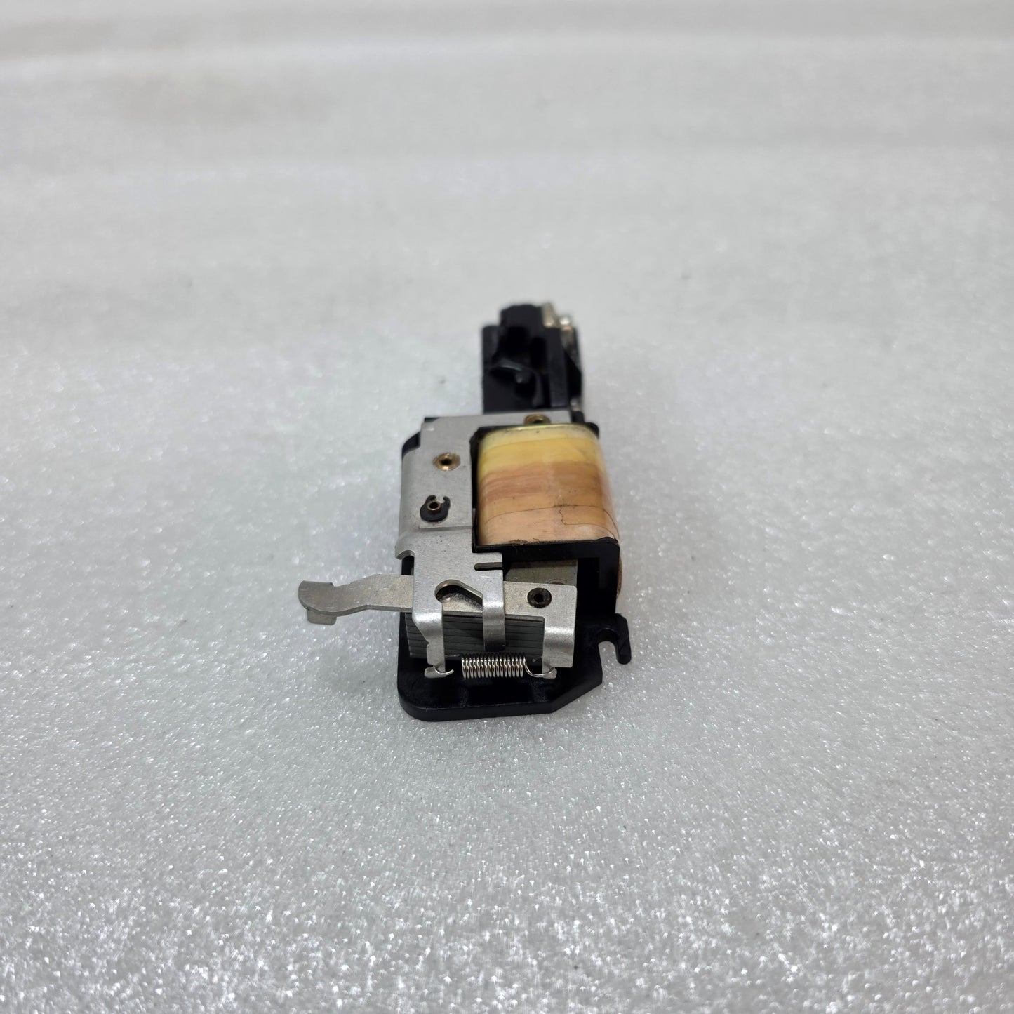 SIEMENS 3VF9 121-3JG40 UNDERVOLTAGE RELEASE 208–240V 50/60HZ FOR 3VF MCCB