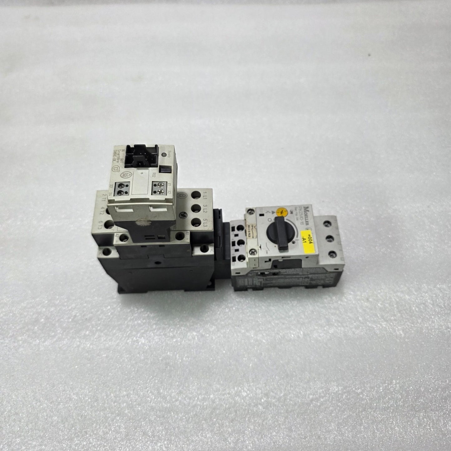 MOELLER EATON PKZM0-16 MOTOR PROTECTION BREAKER + DILM17-01 CONTACTOR + SWRE-DIL