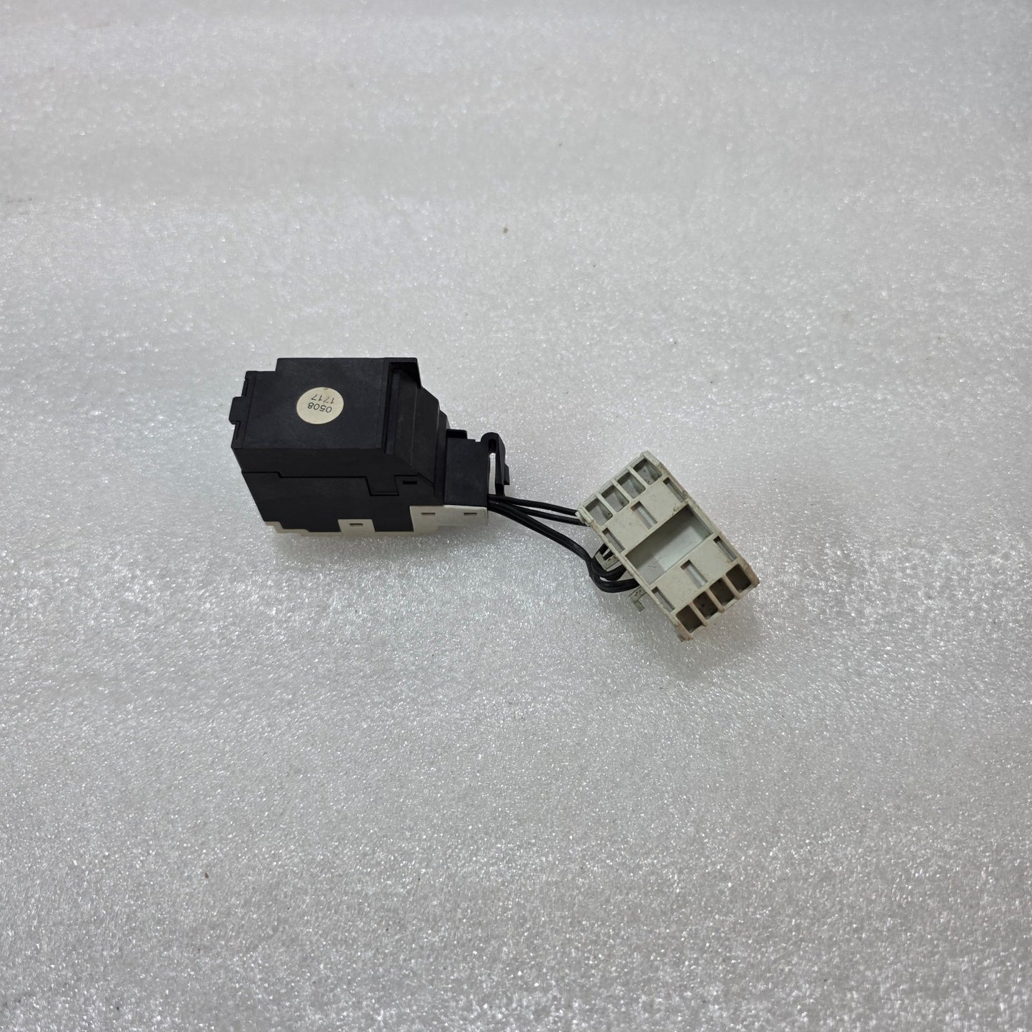 MOELLER NZM1-XUHIV 24V DC UNDERVOLTAGE RELEASE FOR NZM1 CIRCUIT BREAKER