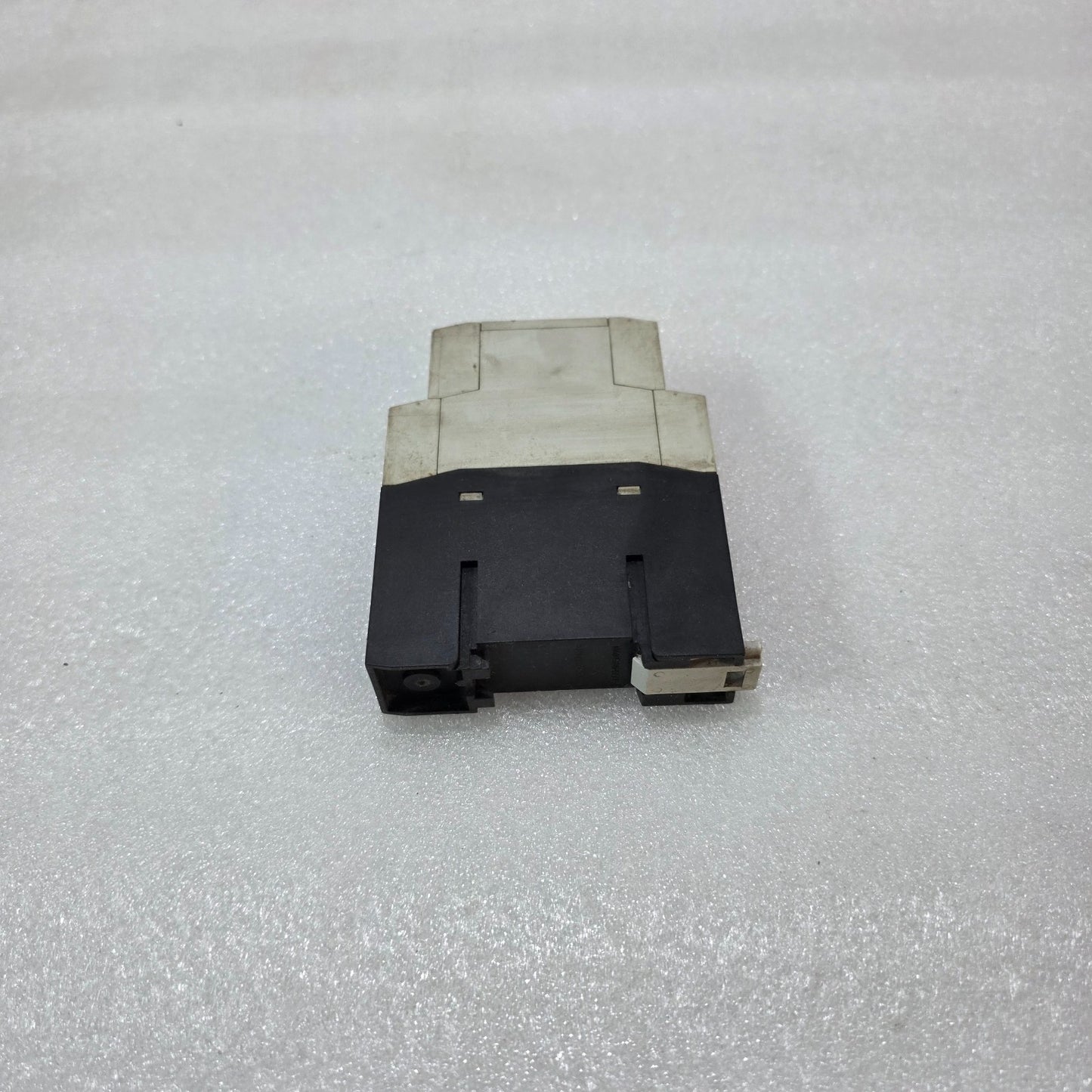 MOELLER EMT6-DB PTC THERMISTOR RELAY – 24–240V AC/DC MOTOR PROTECTION RELAY