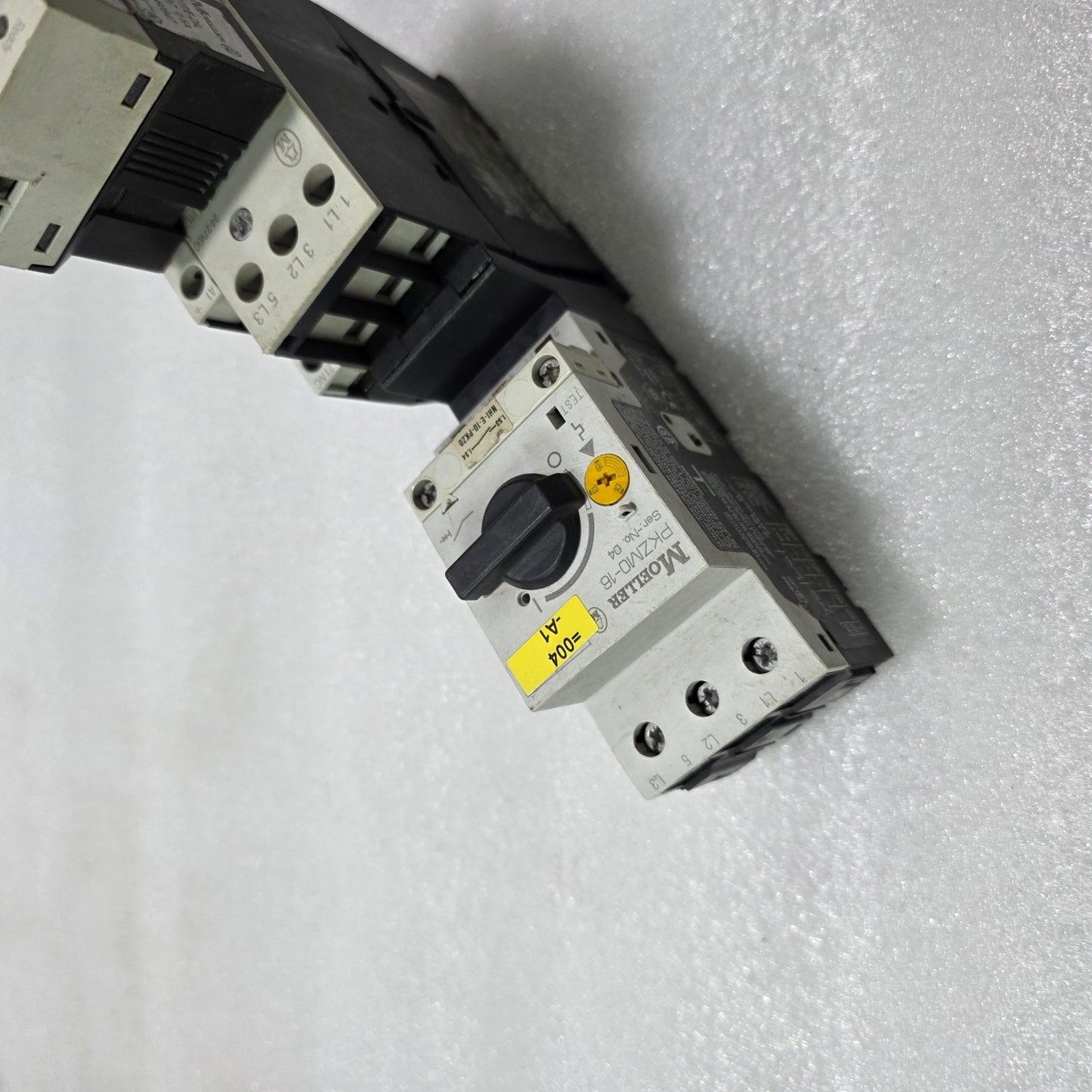MOELLER EATON PKZM0-16 MOTOR PROTECTION BREAKER + DILM17-01 CONTACTOR + SWRE-DIL