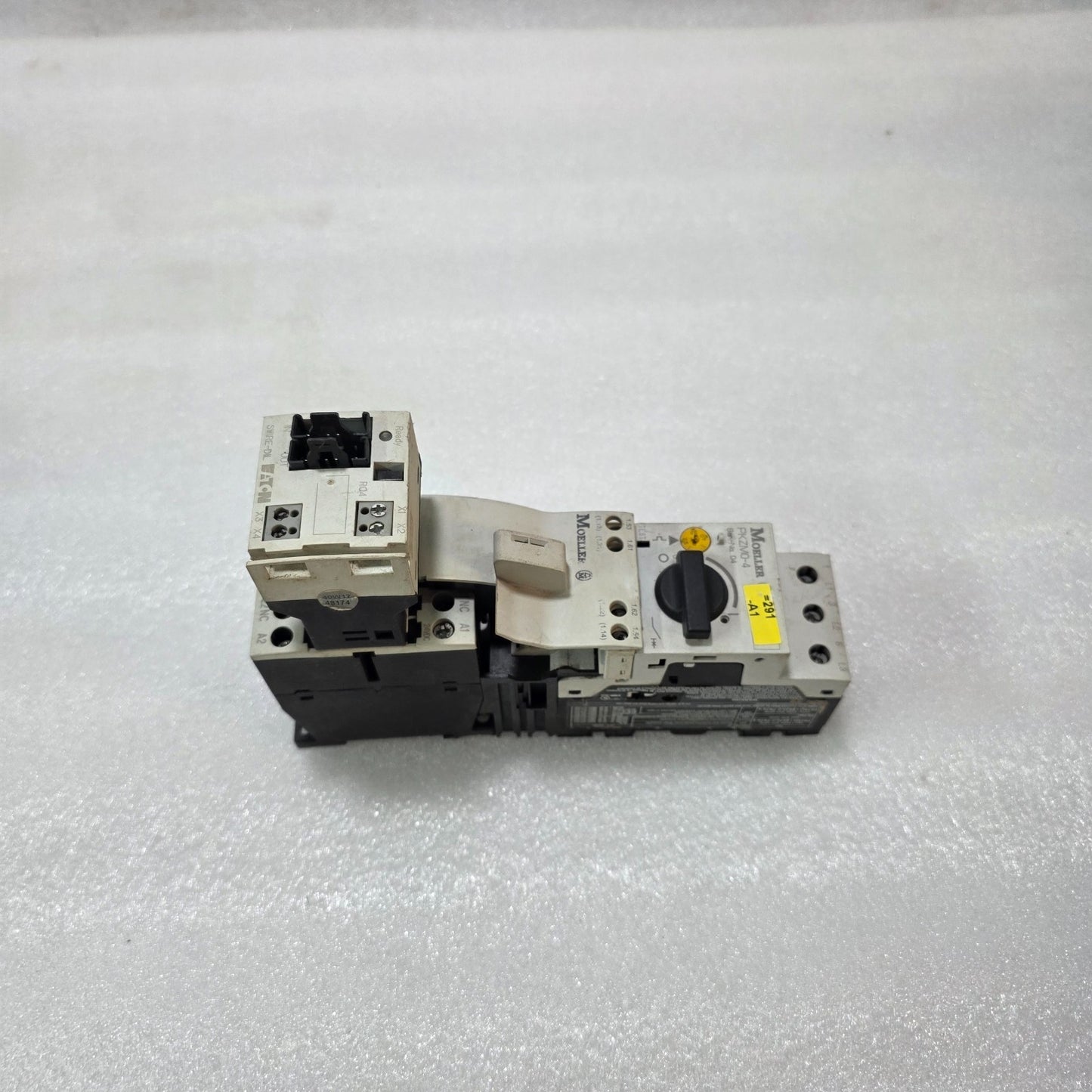 MOELLER EATON PKZM0-4 MOTOR PROTECTION BREAKER + DILM7-01 CONTACTOR + SWIRE-DIL