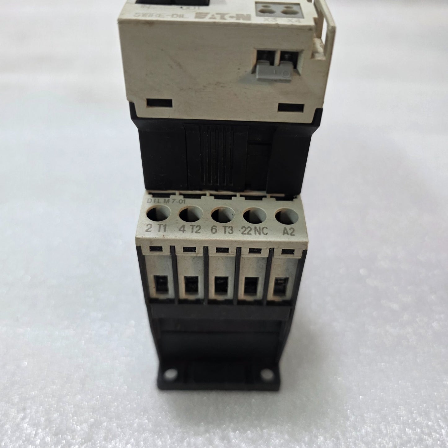MOELLER EATON PKZM0-4 MOTOR PROTECTION BREAKER + DILM7-01 CONTACTOR + SWIRE-DIL